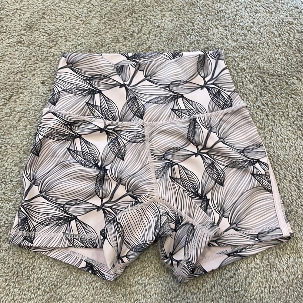 Buffbunny shorts